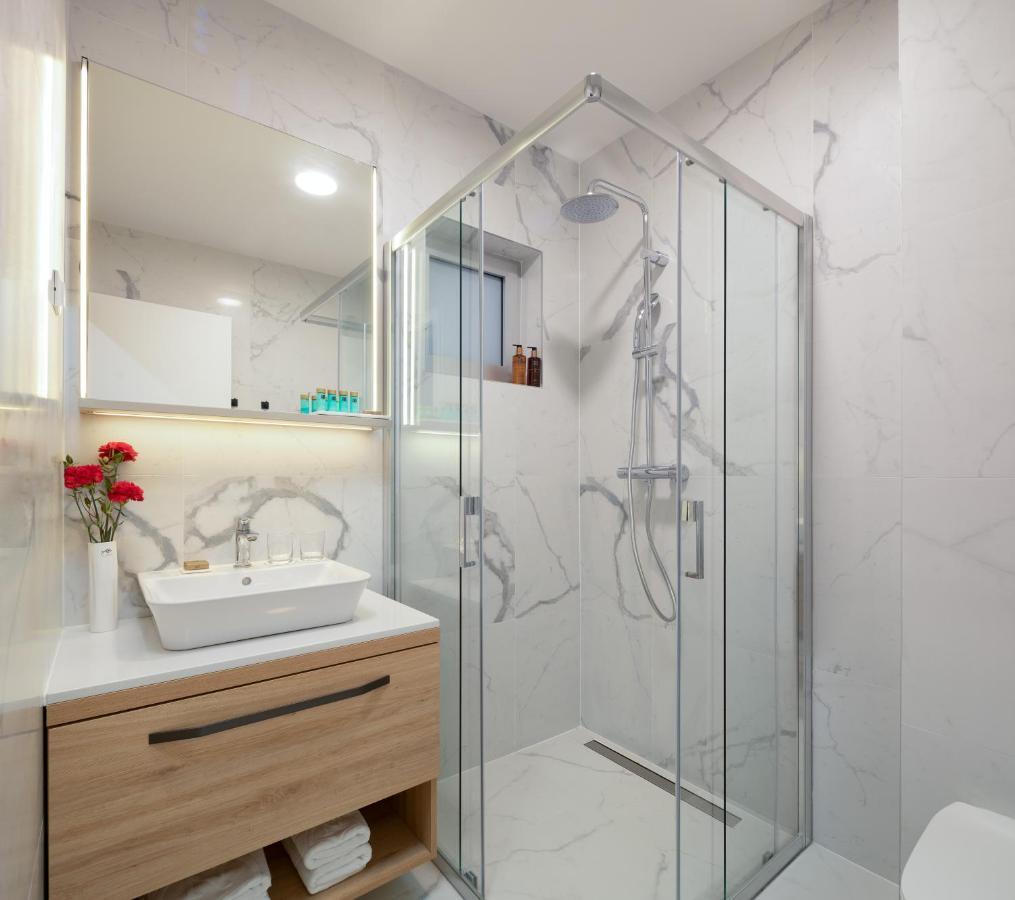 Noemia Apartments Baška Voda Buitenkant foto